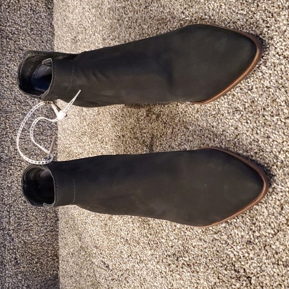 NEW Lucky Brand Jeisa boots block heels shoes Suede - Picture 4 of 10